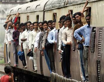 a crowded train in Mumbai
